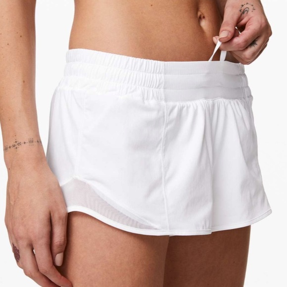 Lululemon Hotty Hot Short II *2.5"
White - Picture 5 of 12